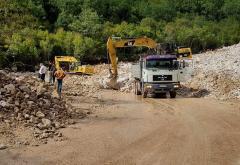 FOTO | Drežnica - bageri rade cijeli dan, jedno selo odsječeno od ceste